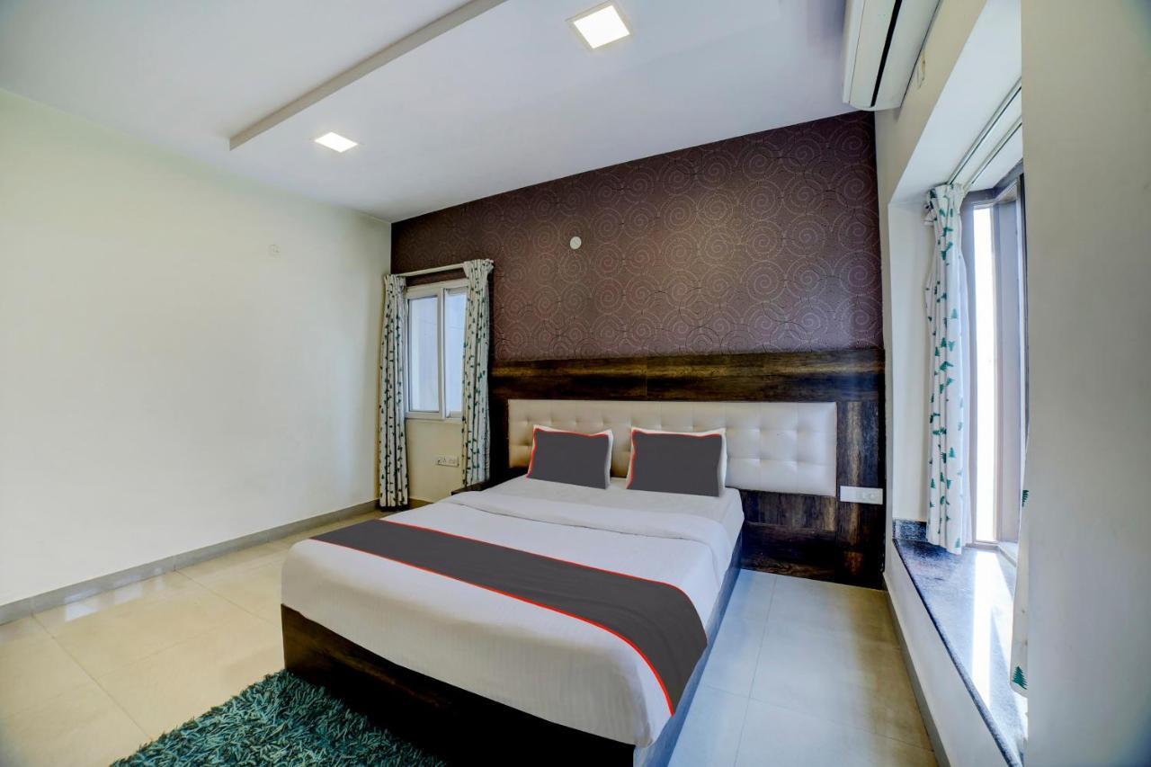Collection O New Royal Serenity Inn Bangalore Exterior foto